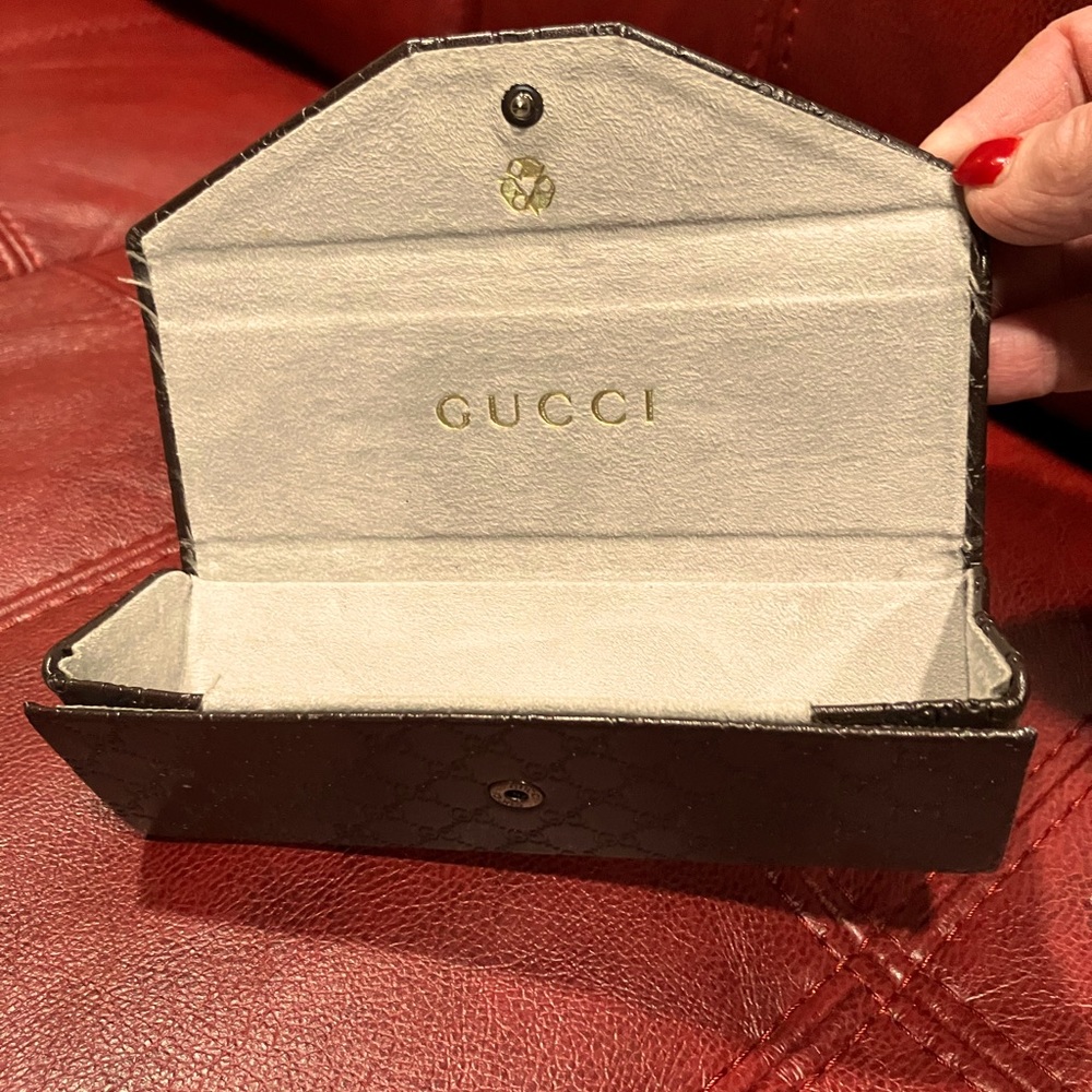 Gucci Brown Folding Triangular Hard sided Eyeglasses Case. New, no tags.